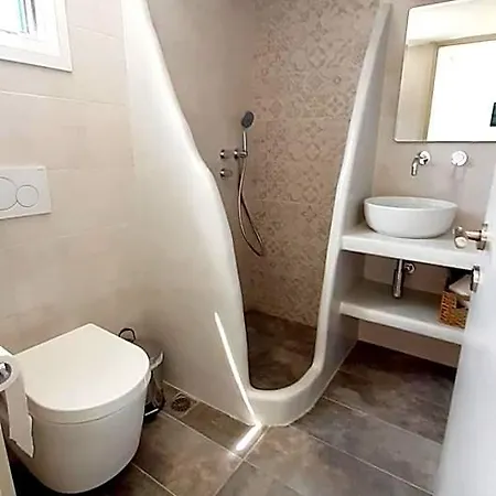 Narlis Hotel 2*